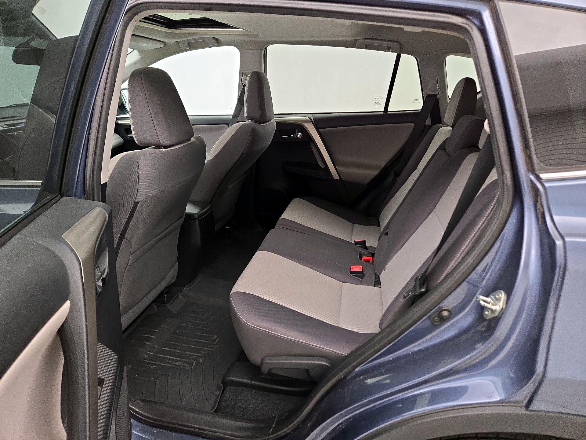 Thumbnail: 2014 Toyota RAV4 - 20