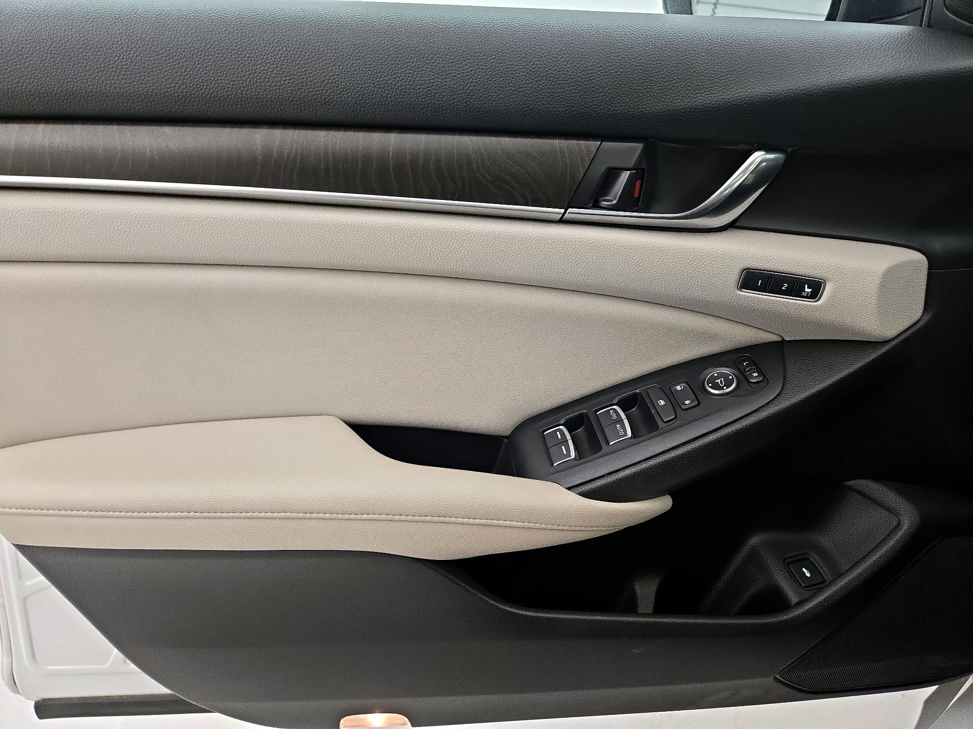 Thumbnail: 2019 Honda Accord - 12