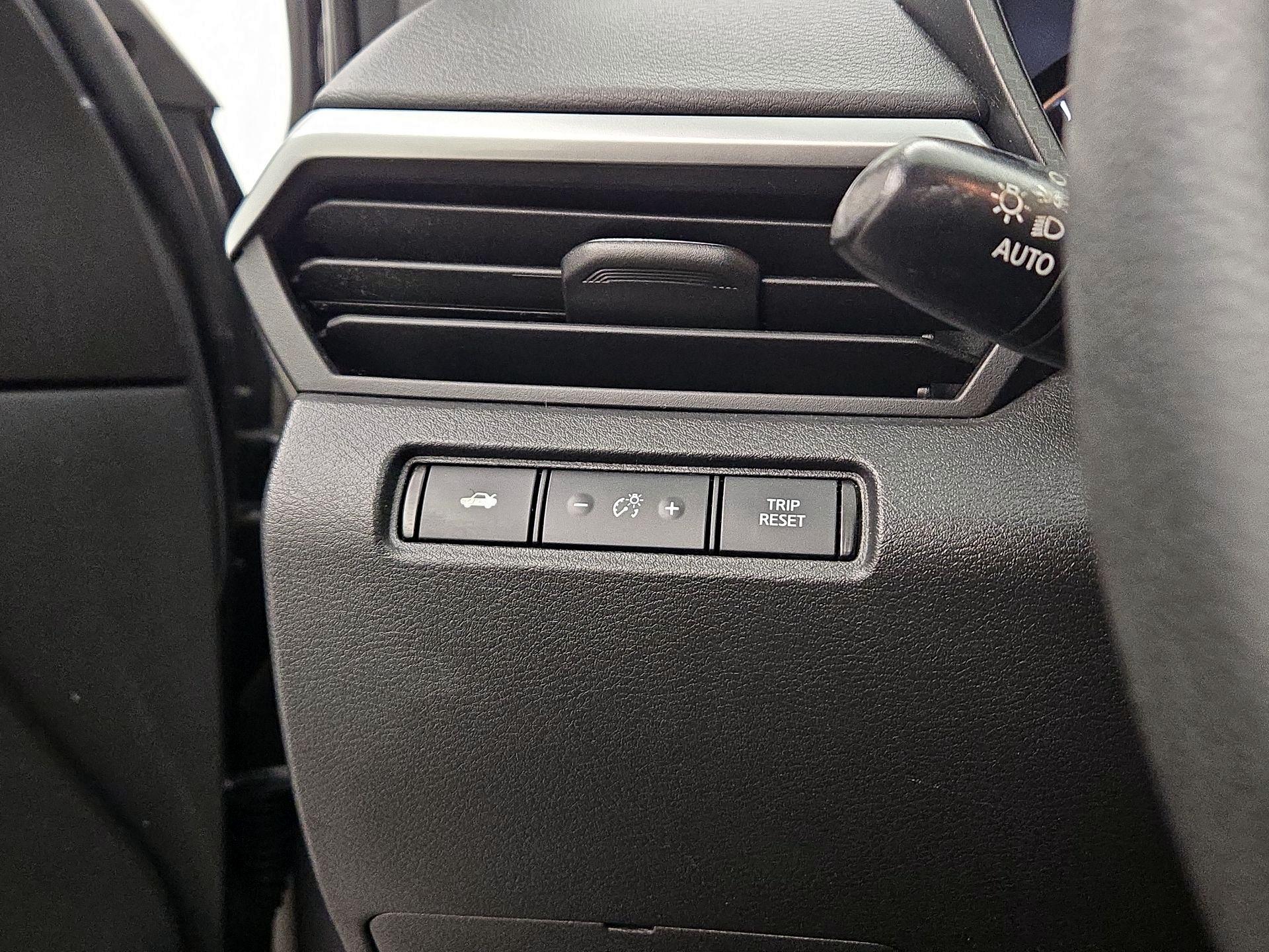 Thumbnail: 2019 Nissan Altima - 13