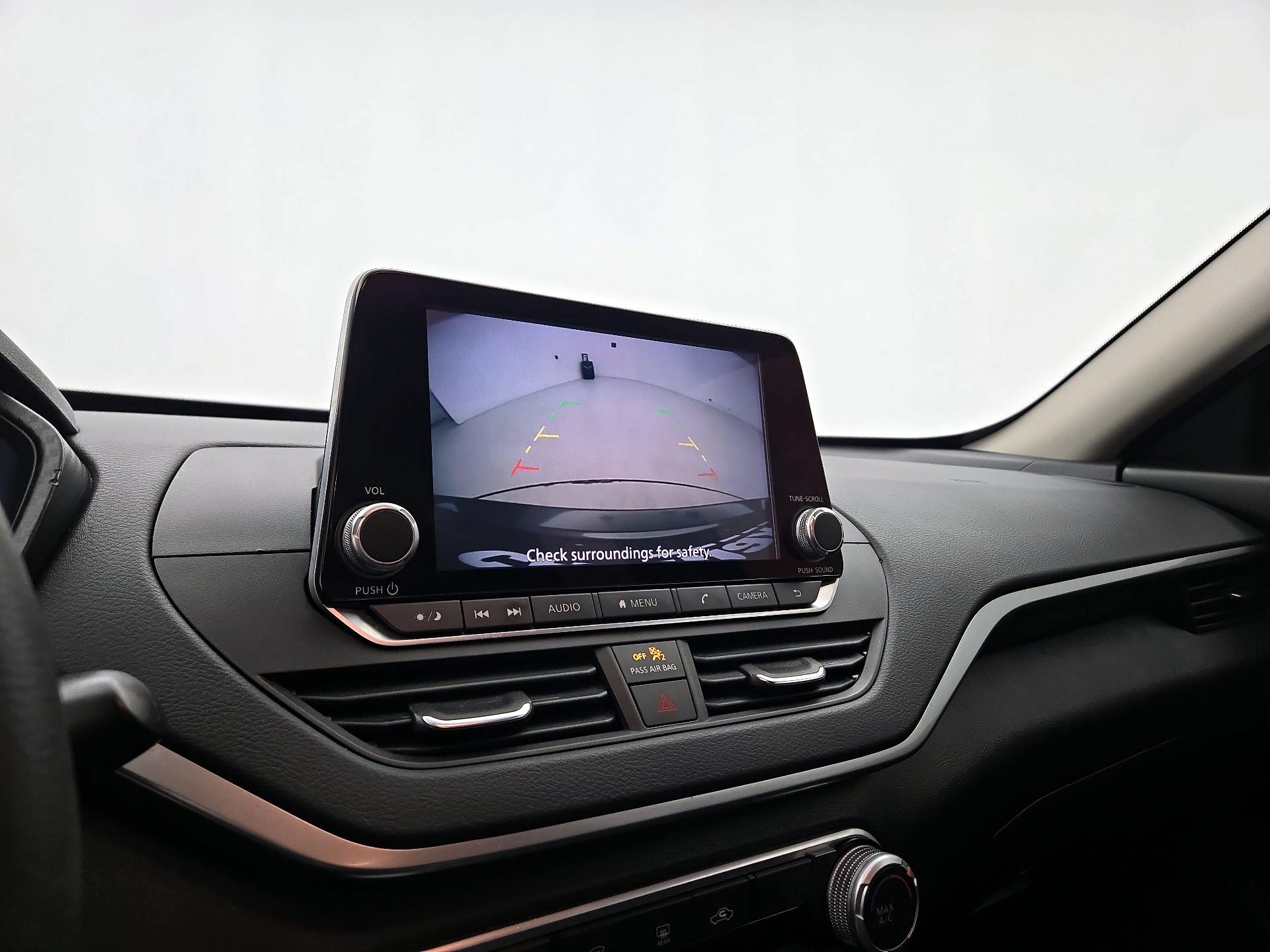 Thumbnail: 2019 Nissan Altima - 14