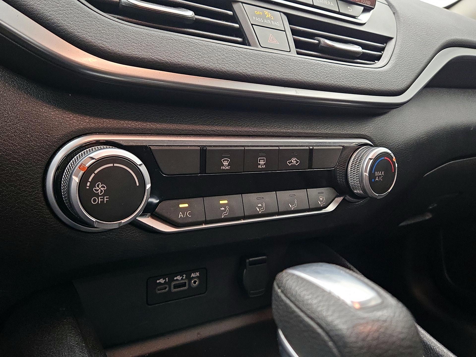 Thumbnail: 2019 Nissan Altima - 16