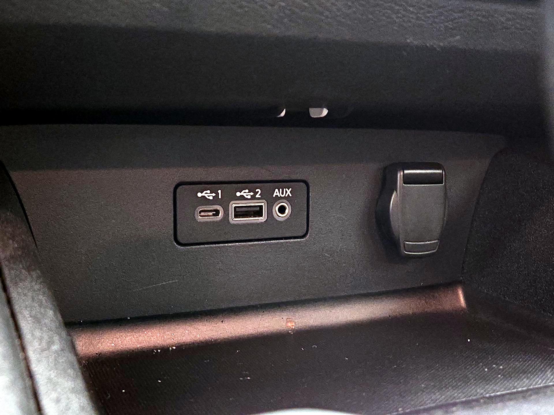 Thumbnail: 2019 Nissan Altima - 18