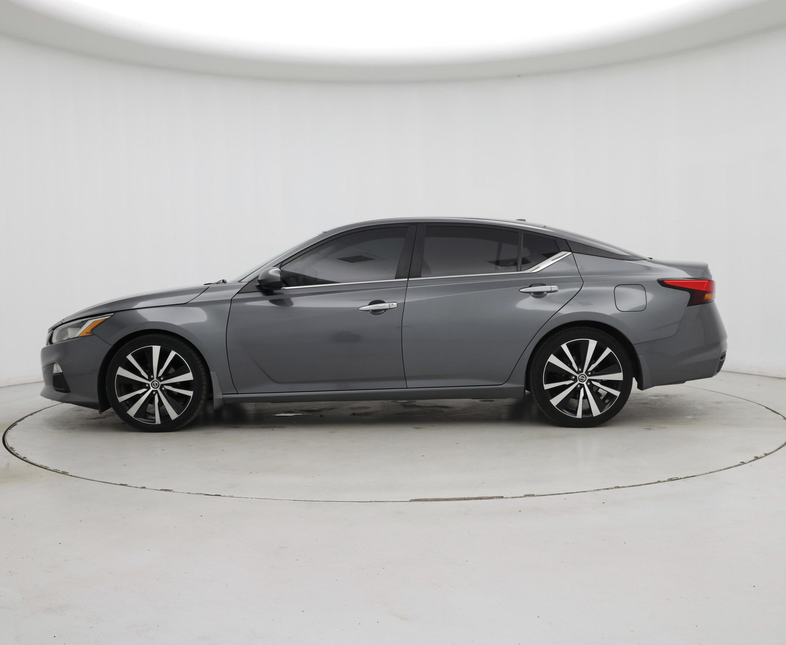 Thumbnail: 2019 Nissan Altima - 3