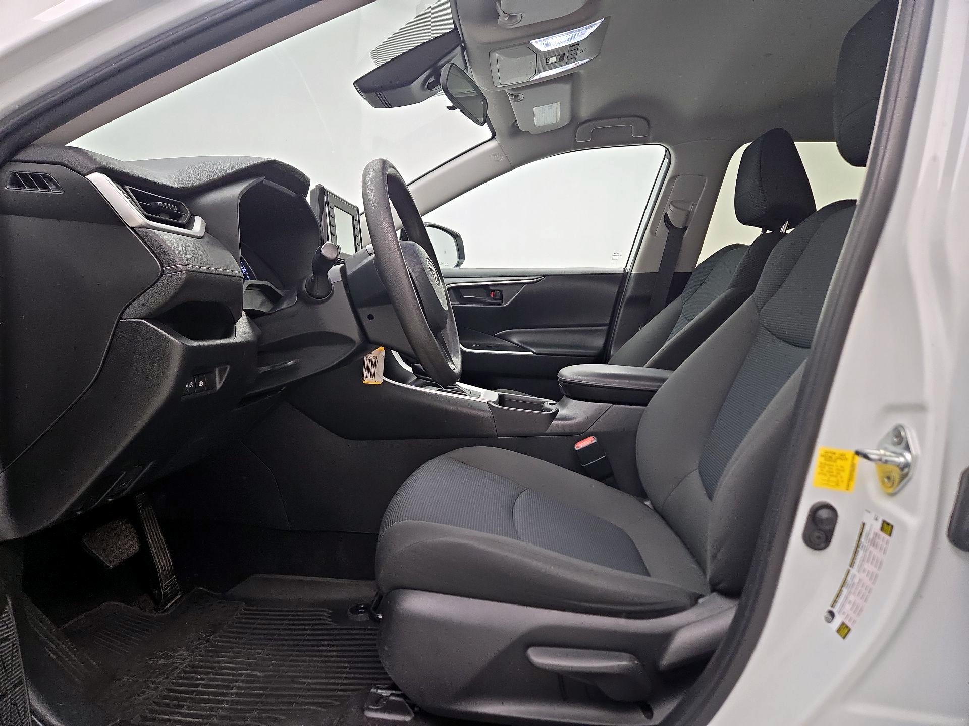 Thumbnail: 2022 Toyota RAV4 - 11