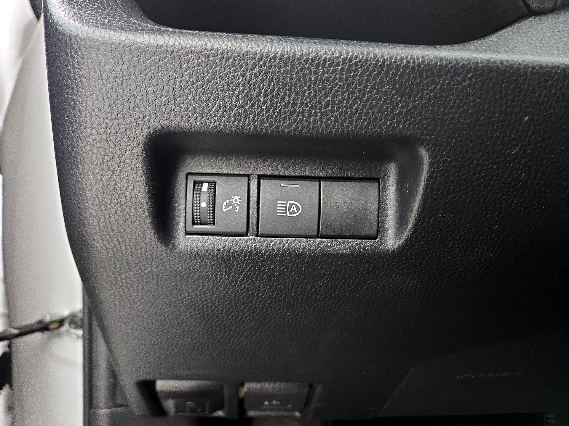 Thumbnail: 2022 Toyota RAV4 - 13