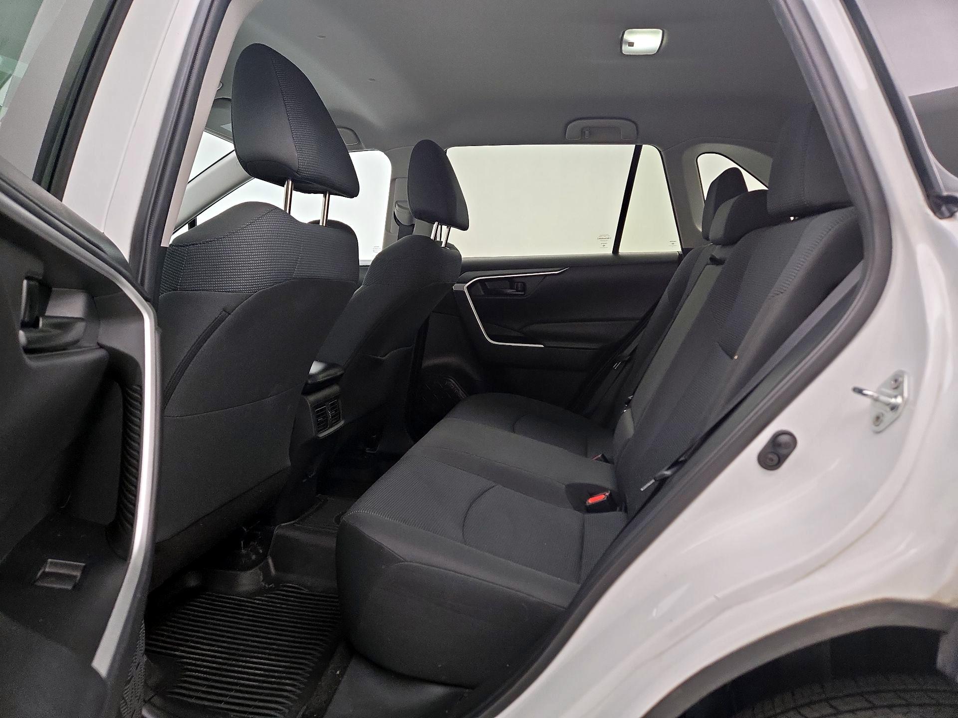 Thumbnail: 2022 Toyota RAV4 - 19