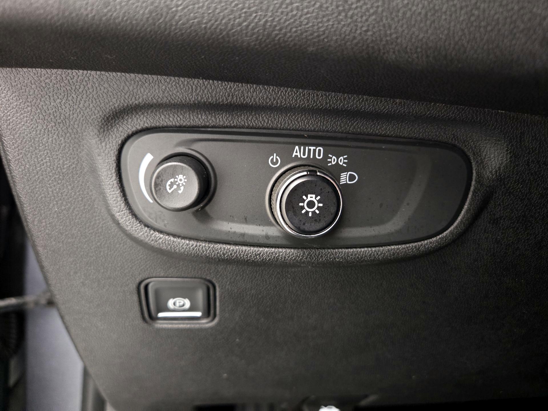 Thumbnail: 2020 GMC Terrain - 13