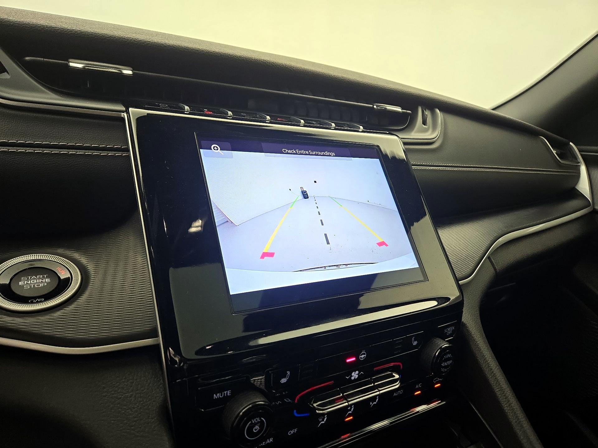 Thumbnail: 2024 Jeep Grand Cherokee L - 14