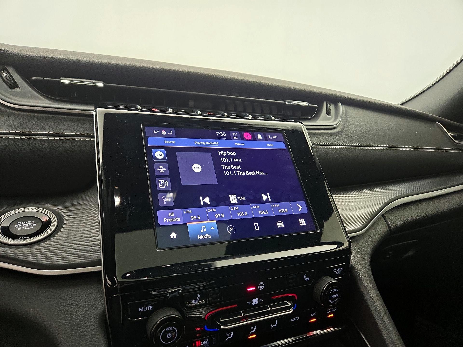 Thumbnail: 2024 Jeep Grand Cherokee L - 15