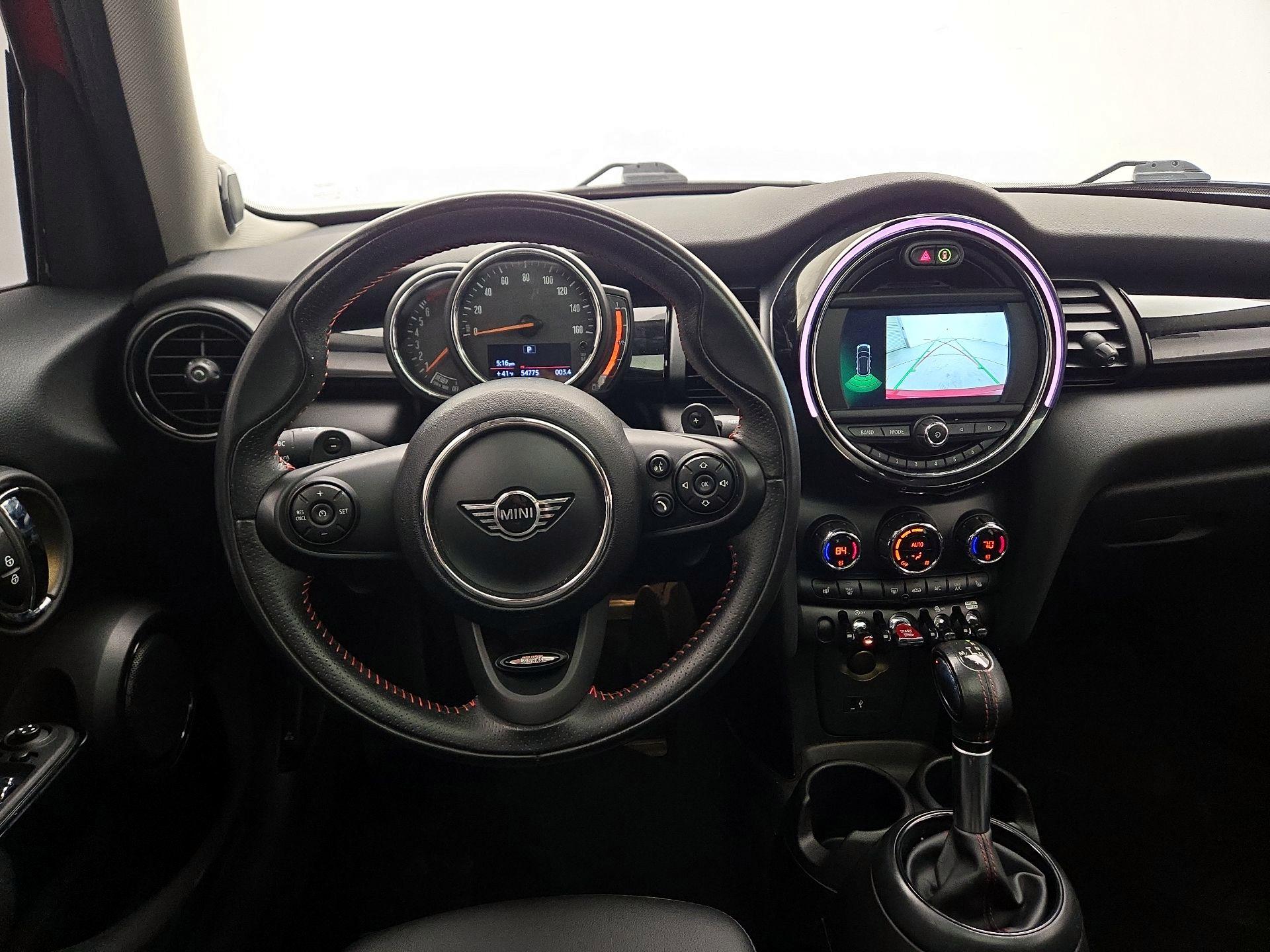 Thumbnail: 2019 MINI Cooper Hardtop - 10