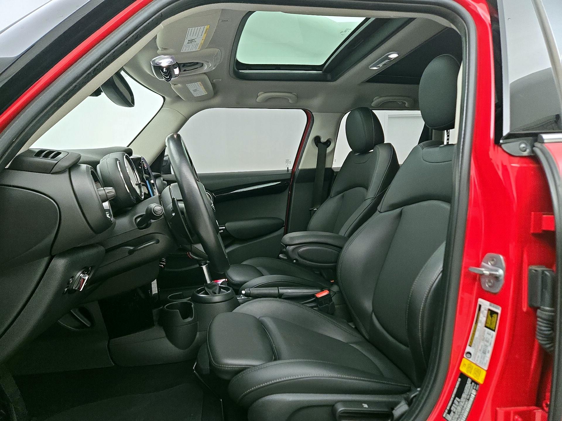 Thumbnail: 2019 MINI Cooper Hardtop - 11