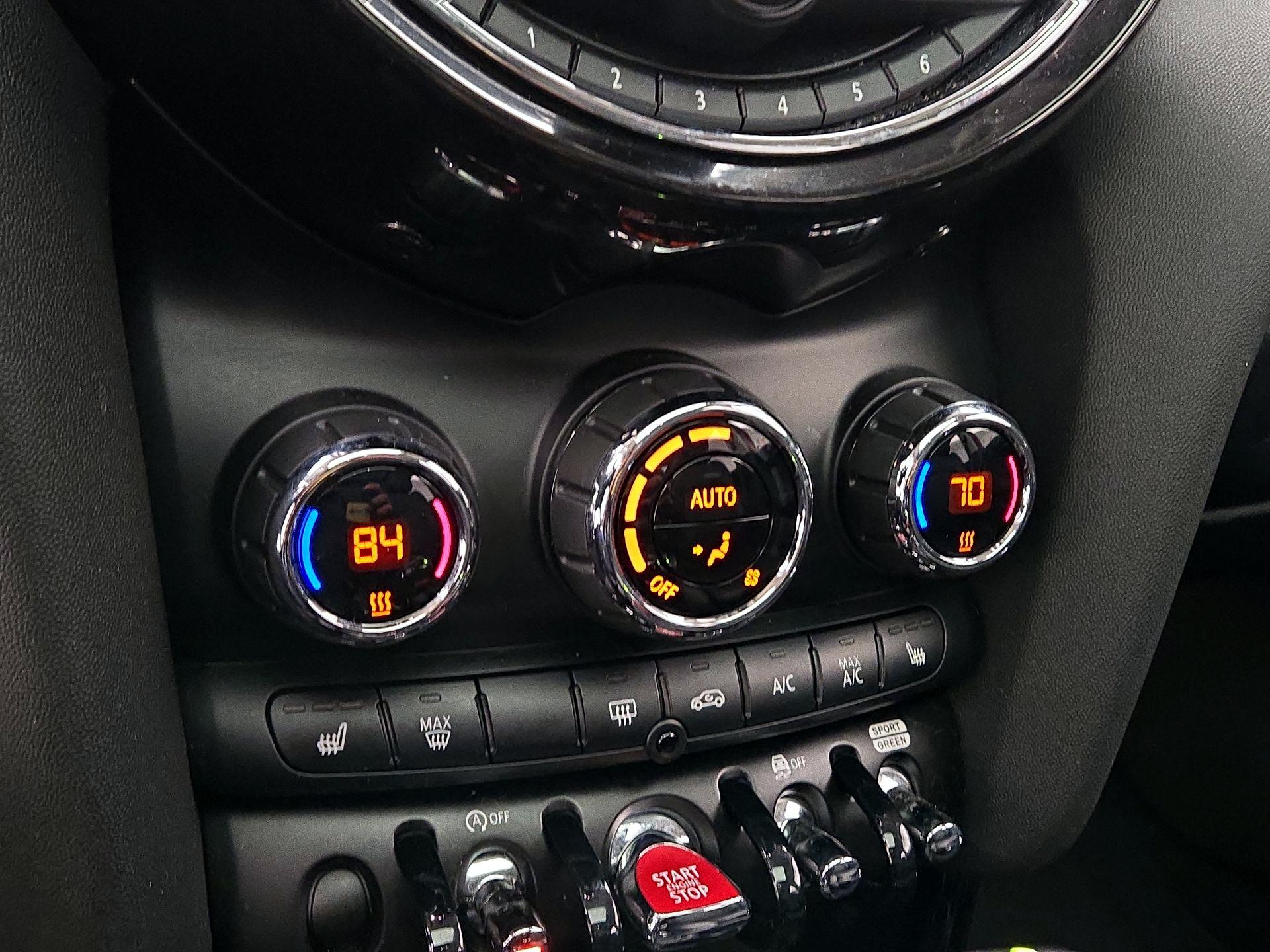 Thumbnail: 2019 MINI Cooper Hardtop - 16