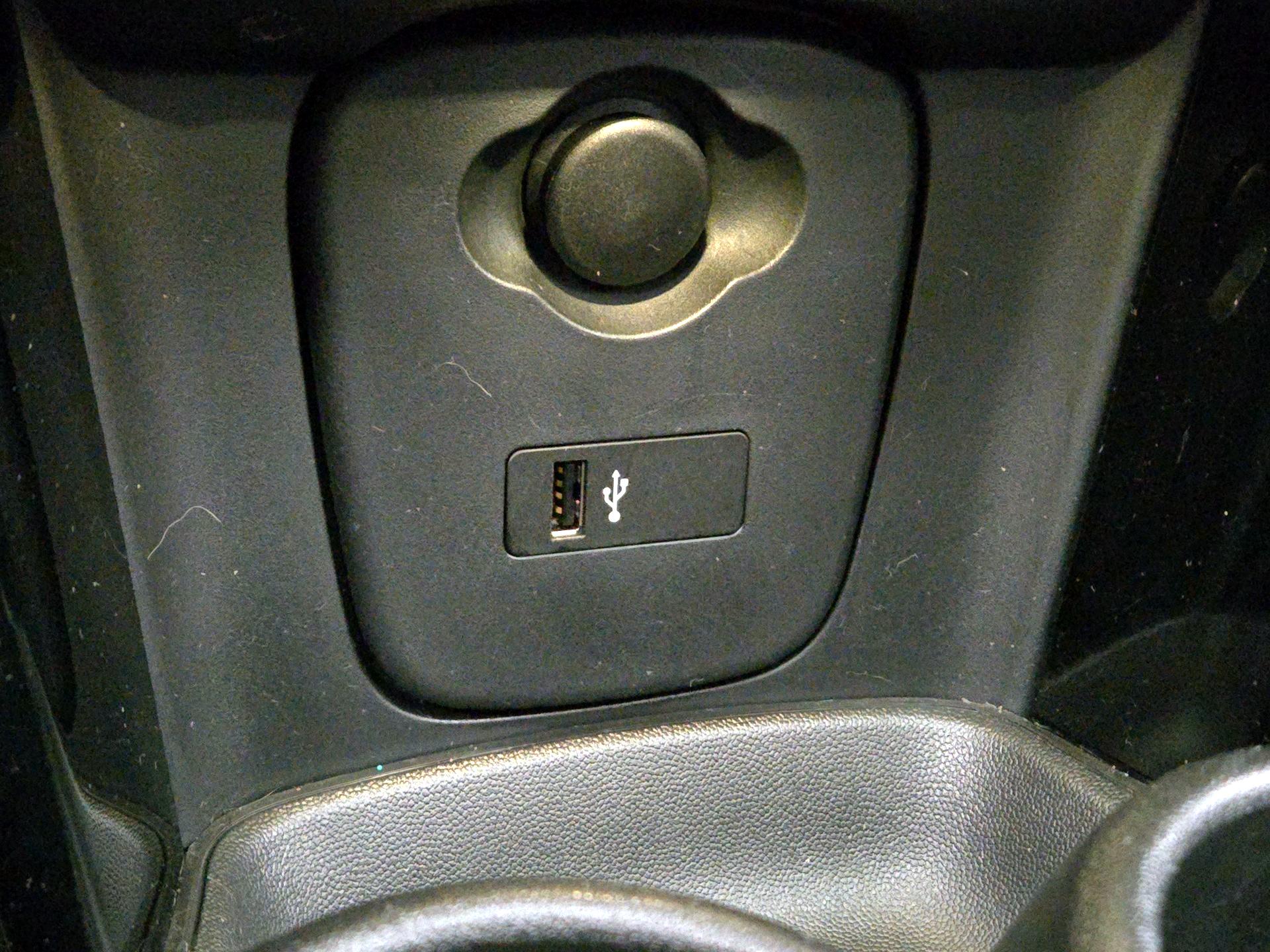 Thumbnail: 2019 MINI Cooper Hardtop - 18