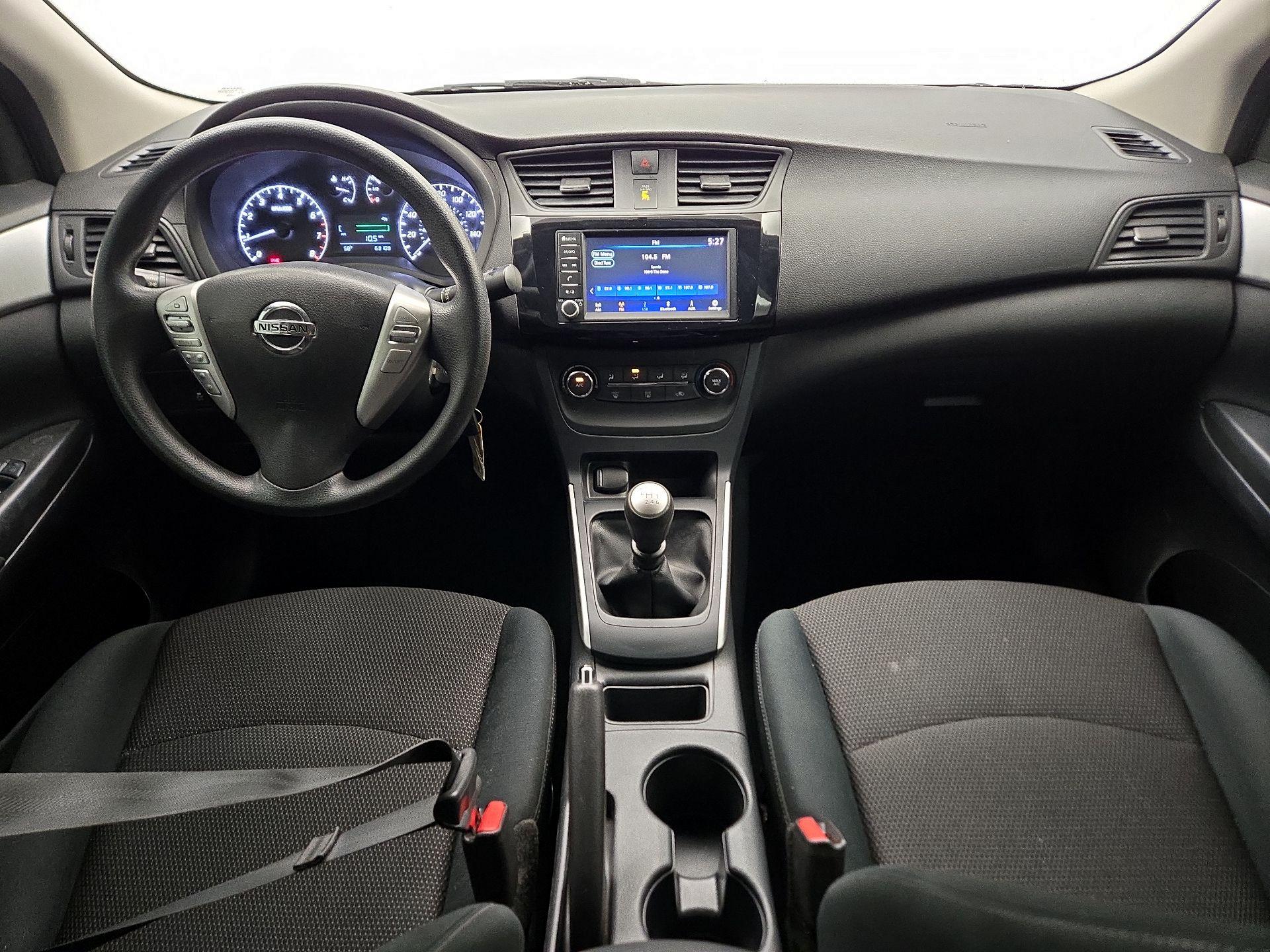 Thumbnail: 2019 Nissan Sentra - 9