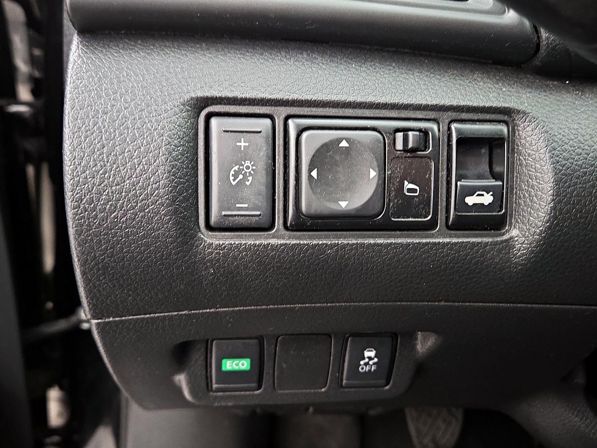 Thumbnail: 2019 Nissan Sentra - 13