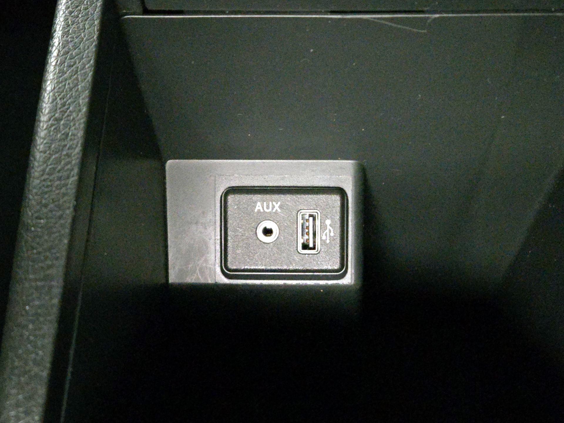 Thumbnail: 2019 Nissan Sentra - 18