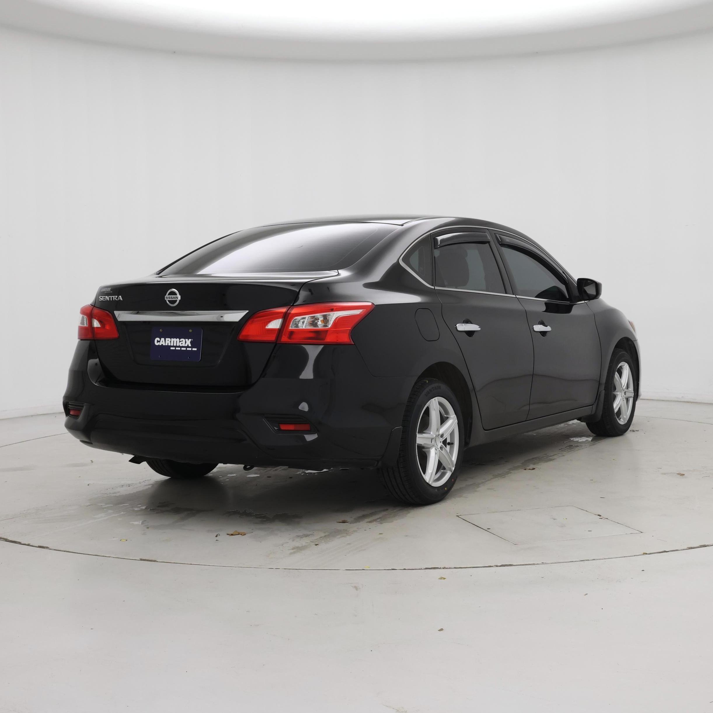 Thumbnail: 2019 Nissan Sentra - 8