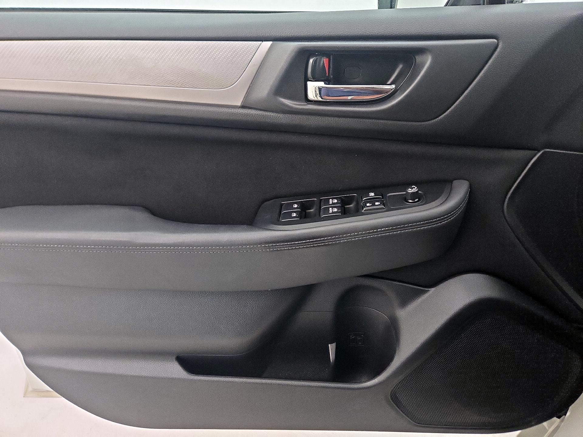Thumbnail: 2015 Subaru Legacy - 12