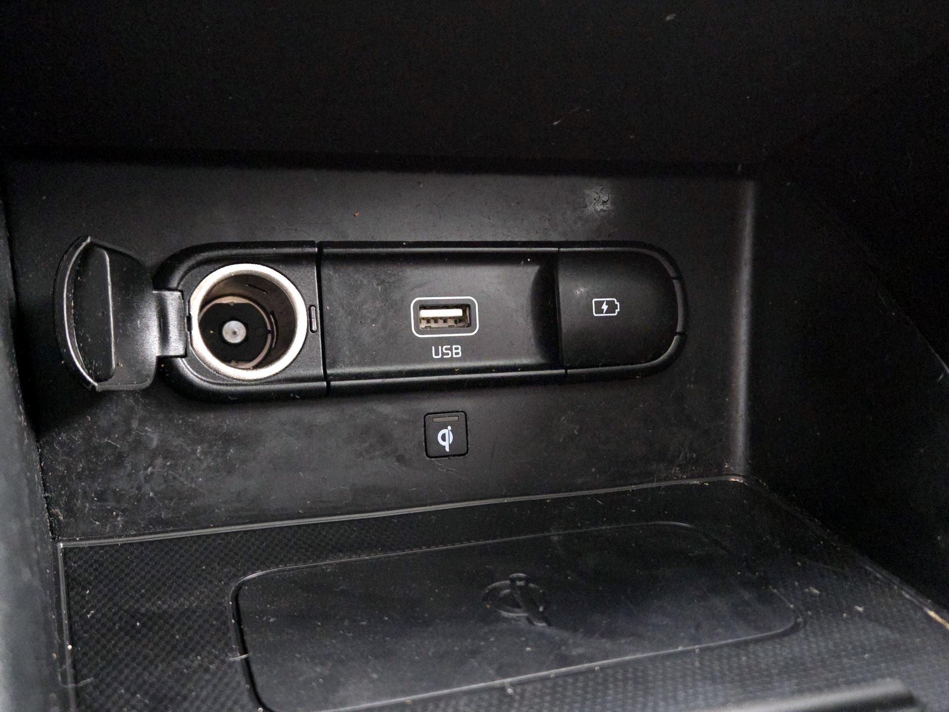 Thumbnail: 2022 Kia Niro - 18