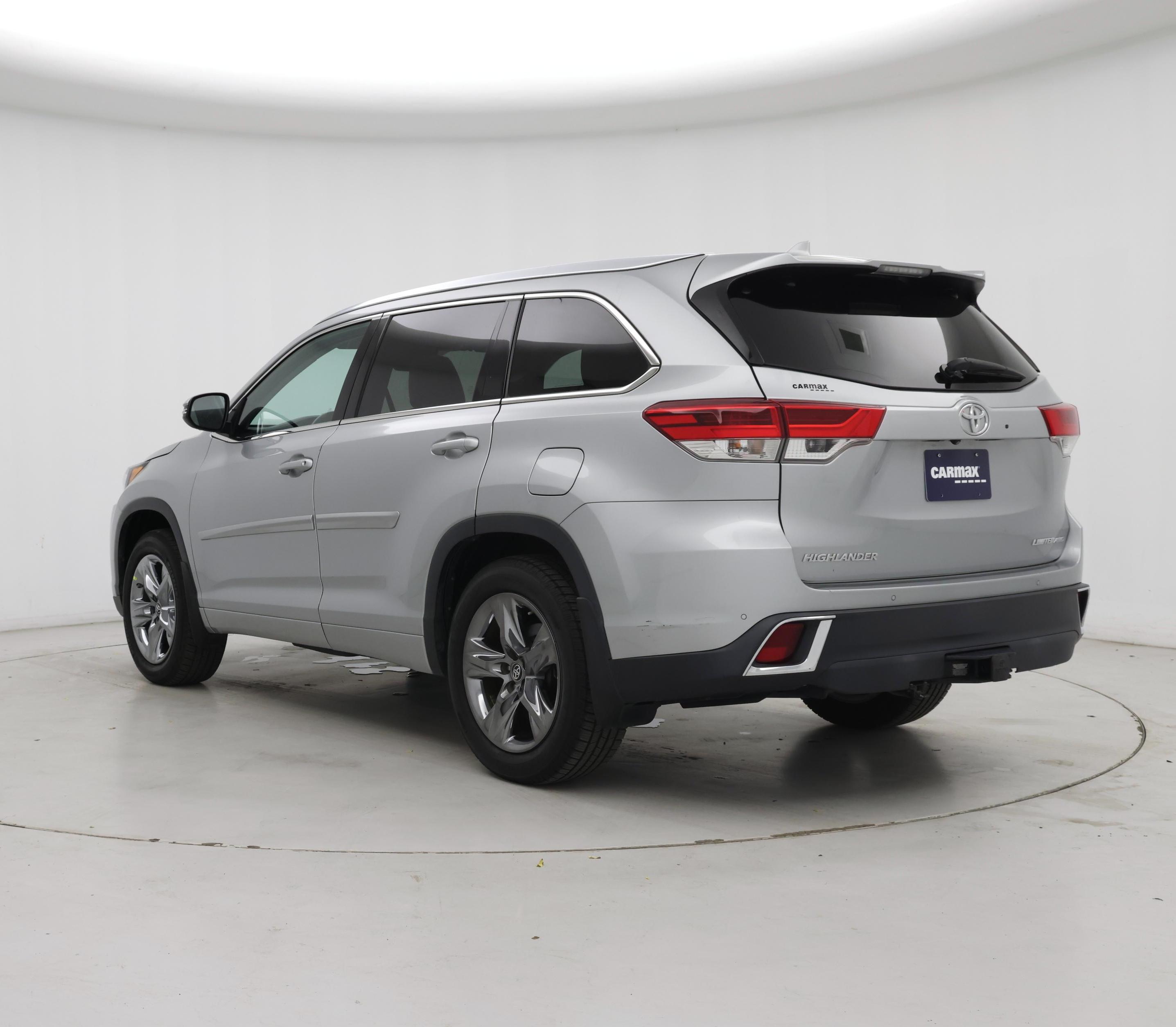 Thumbnail: 2019 Toyota Highlander - 2