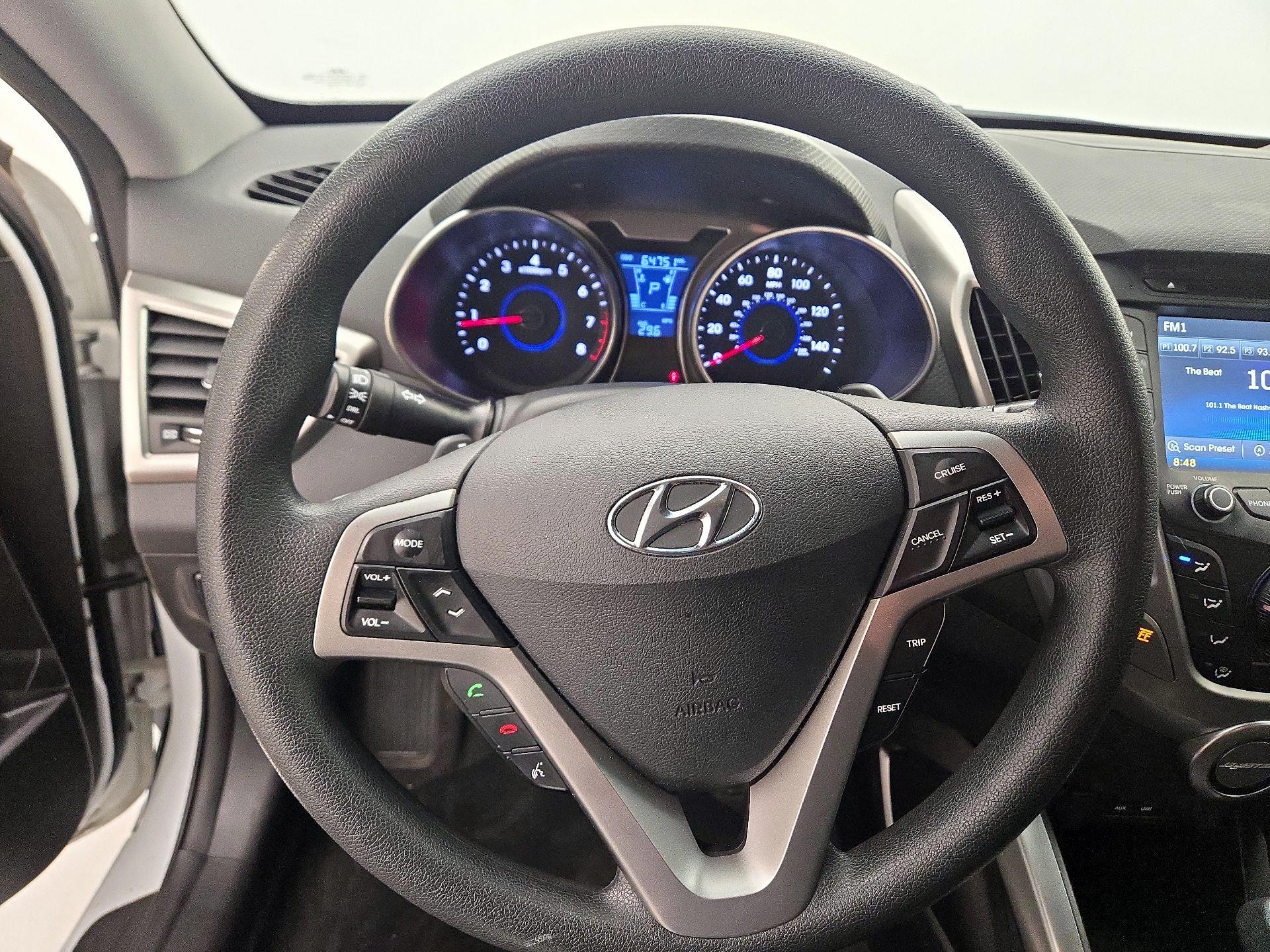 Thumbnail: 2016 Hyundai Veloster - 10