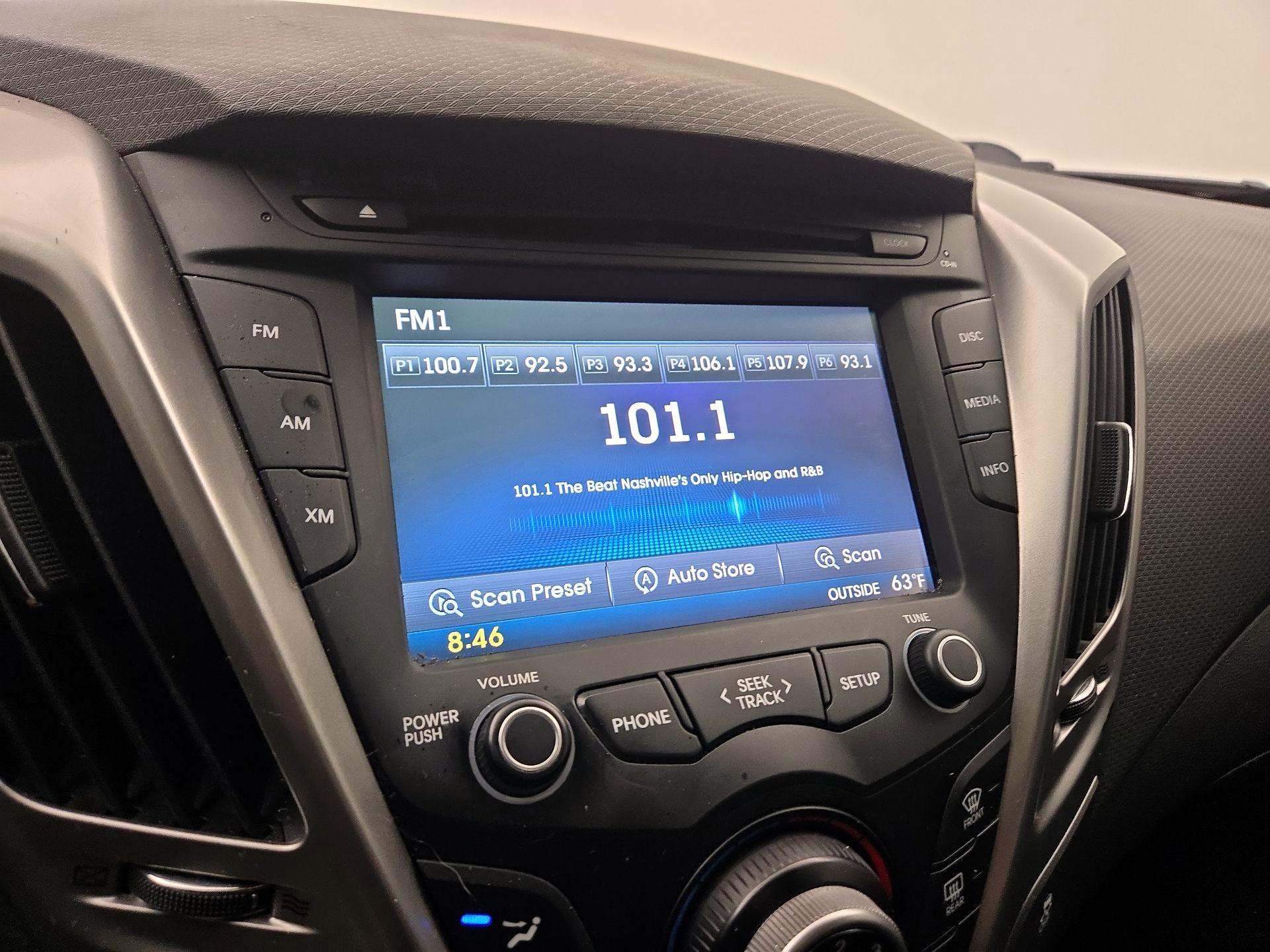 Thumbnail: 2016 Hyundai Veloster - 15