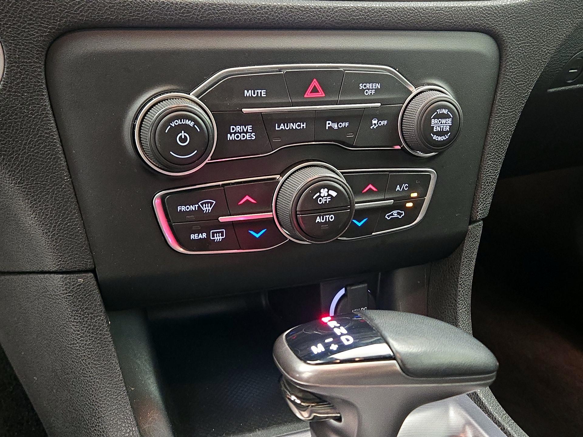 Thumbnail: 2020 Dodge Charger - 16