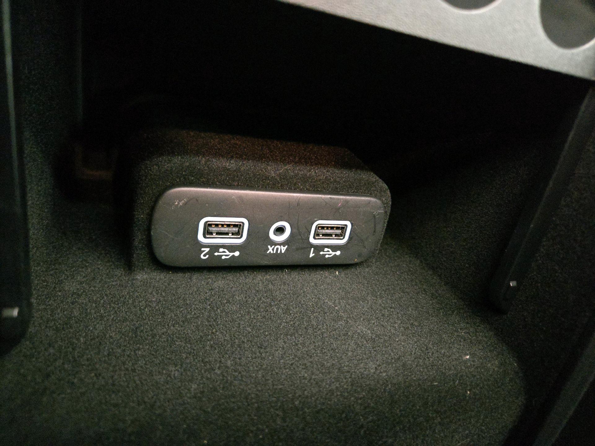 Thumbnail: 2020 Dodge Charger - 18