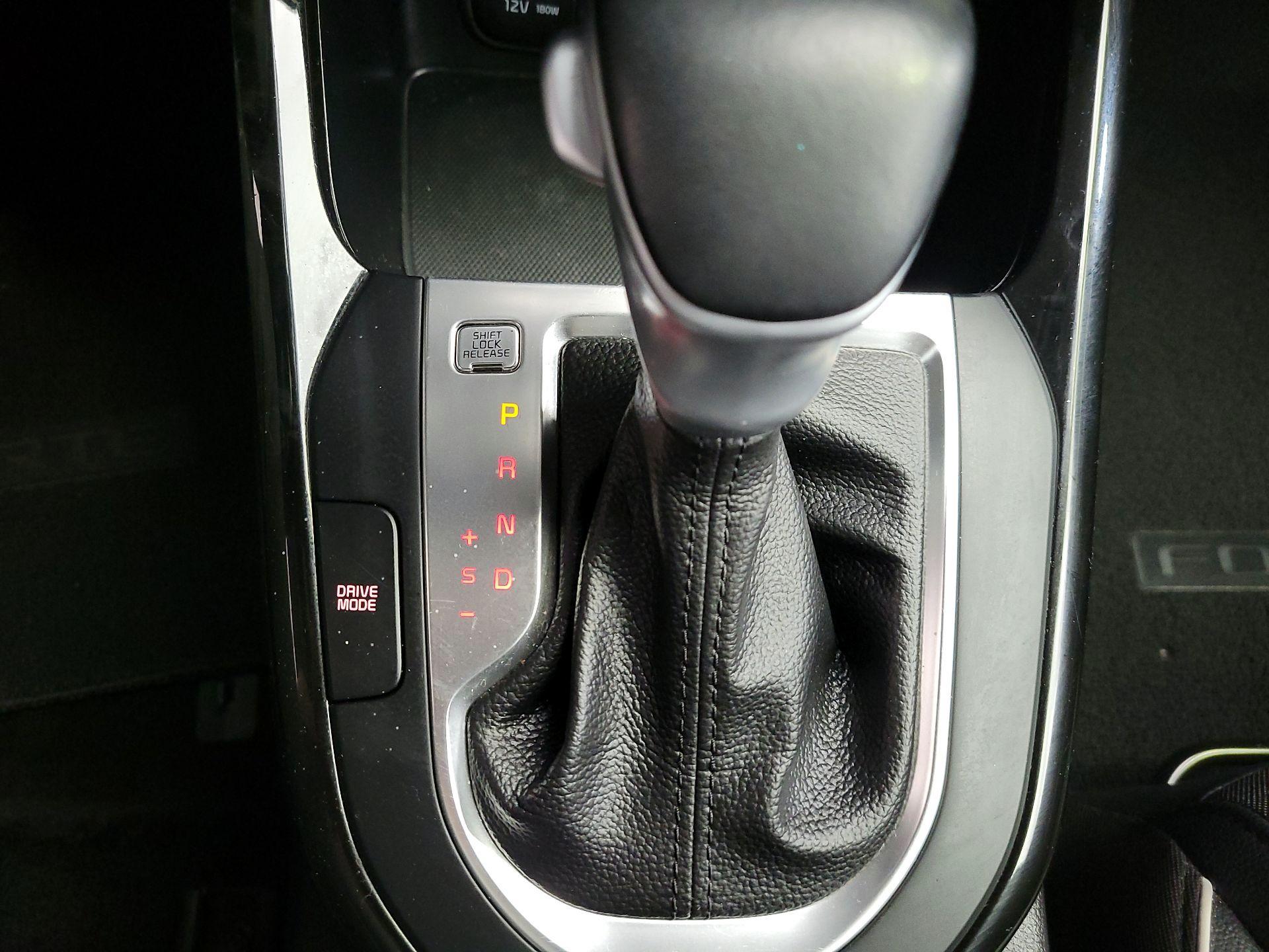 Thumbnail: 2021 Kia Forte - 17