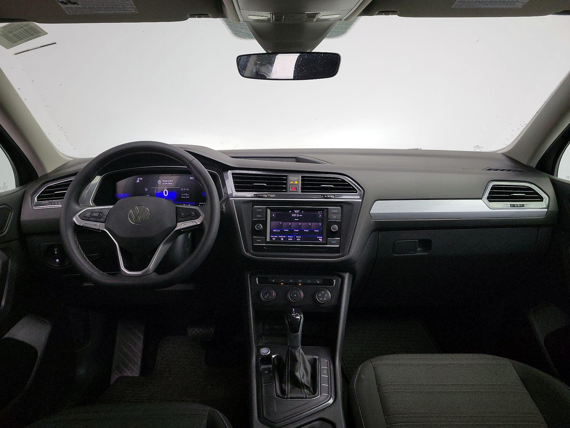 Thumbnail: 2024 Volkswagen Tiguan - 9