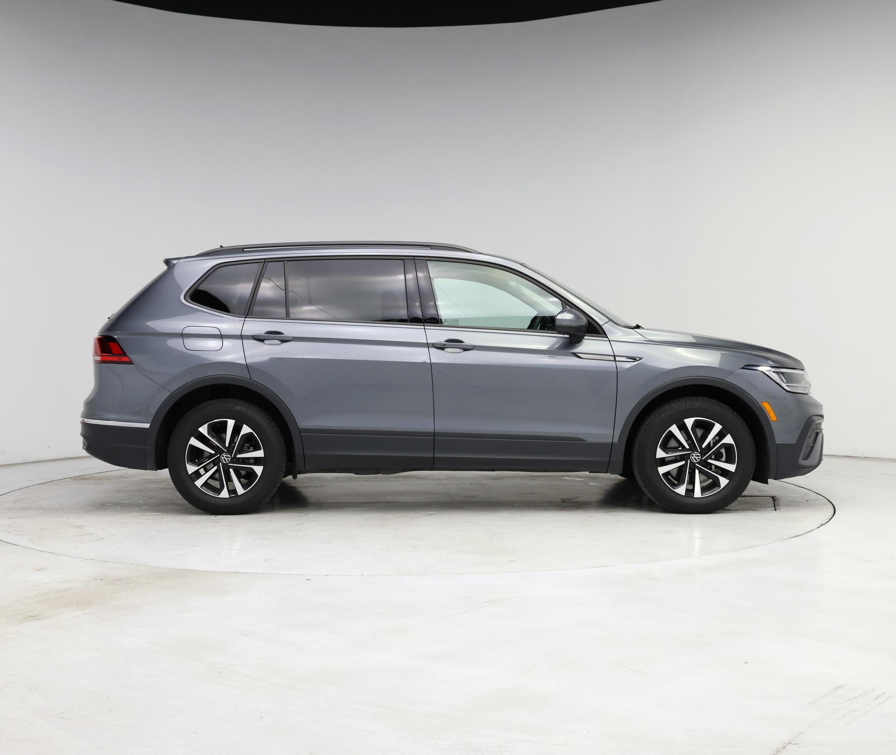 Thumbnail: 2024 Volkswagen Tiguan - 7