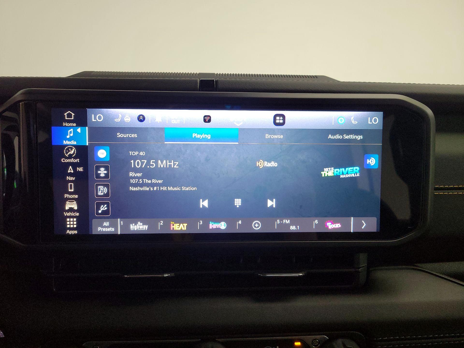 Thumbnail: 2024 Jeep Wrangler - 16