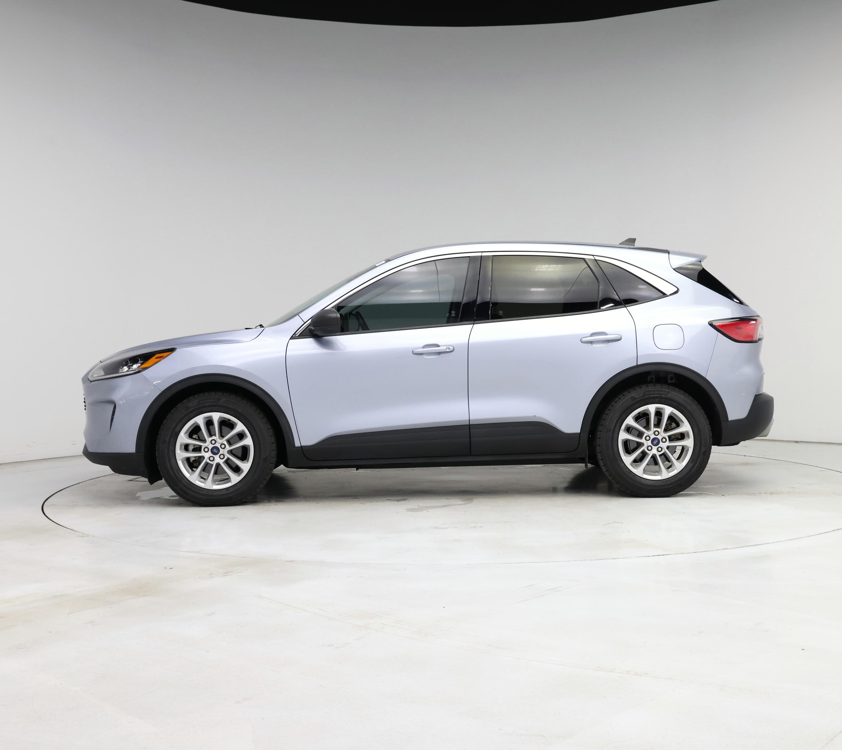 Thumbnail: 2022 Ford Escape - 3