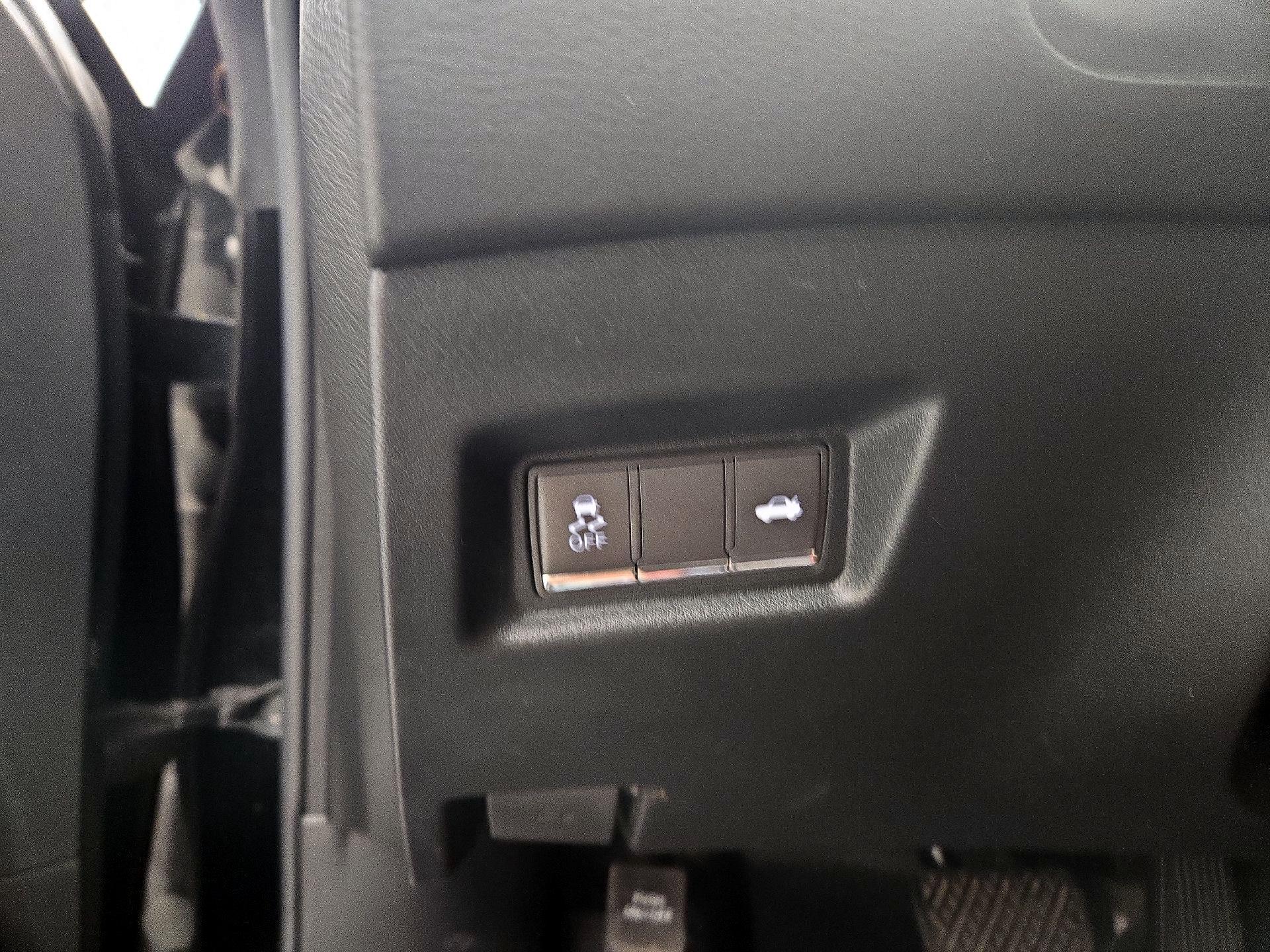 Thumbnail: 2017 INFINITI Q60 - 13