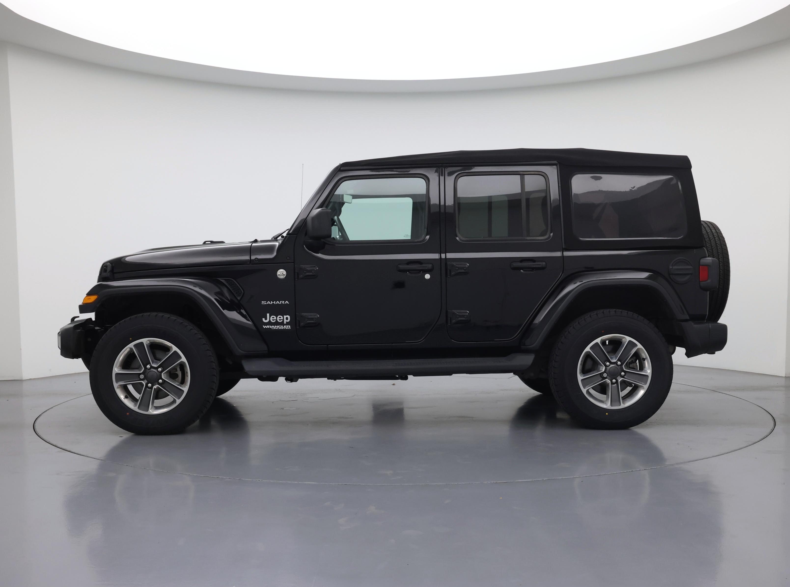 Thumbnail: 2021 Jeep Wrangler - 3
