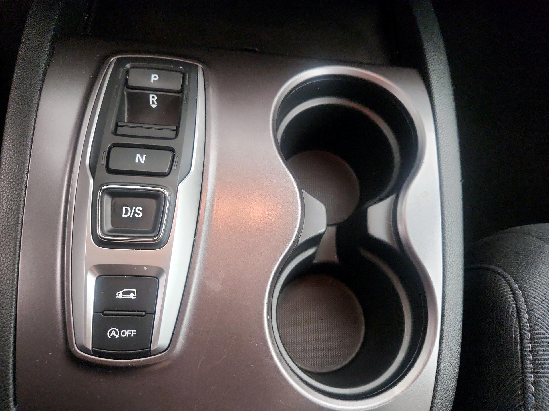 Thumbnail: 2022 Honda Pilot - 17