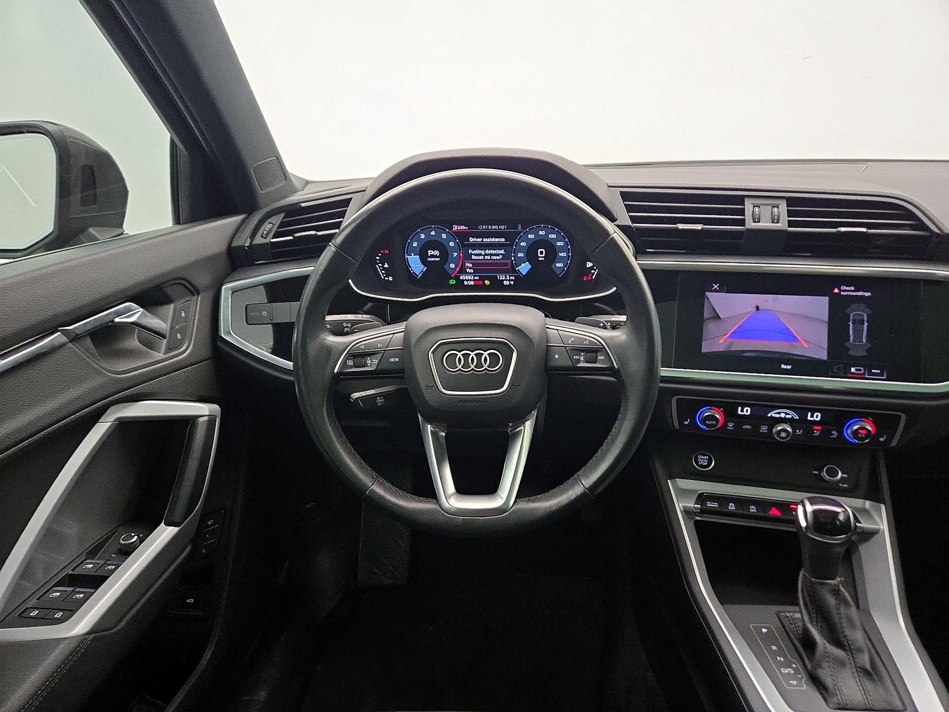 Thumbnail: 2022 Audi Q3 - 10