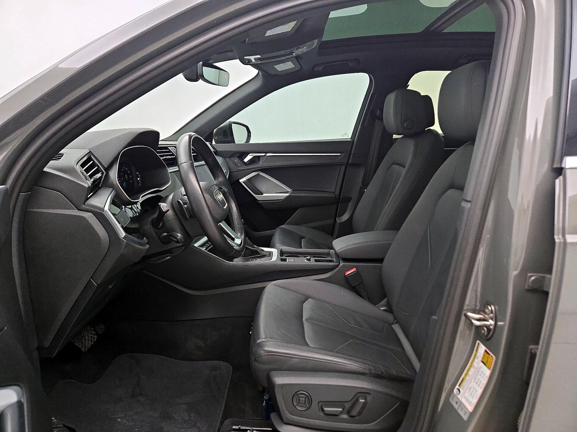 Thumbnail: 2022 Audi Q3 - 11