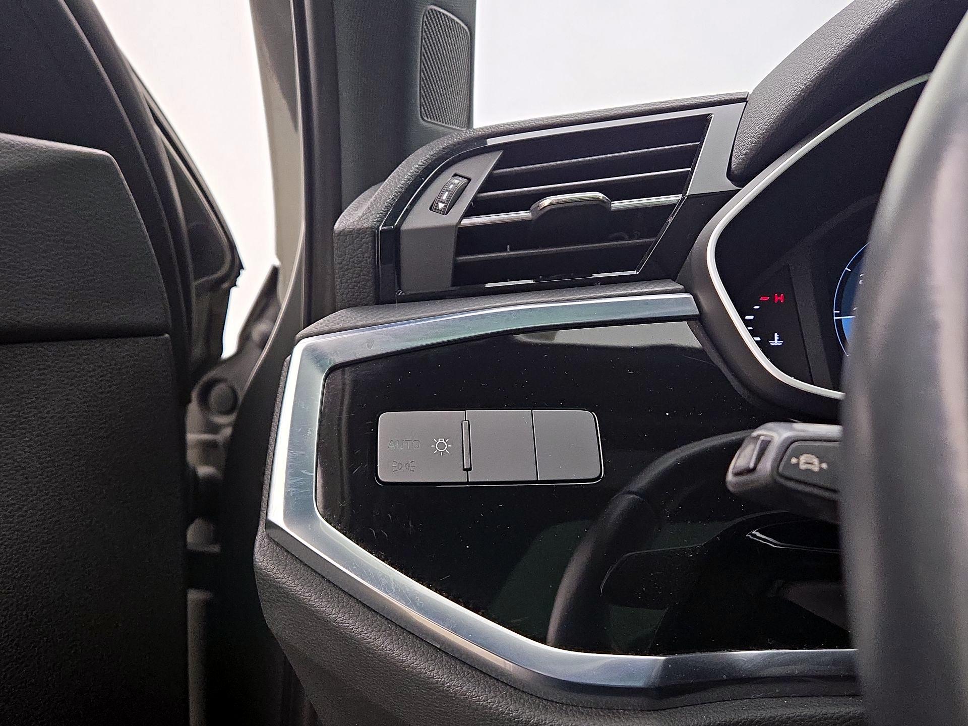 Thumbnail: 2022 Audi Q3 - 13