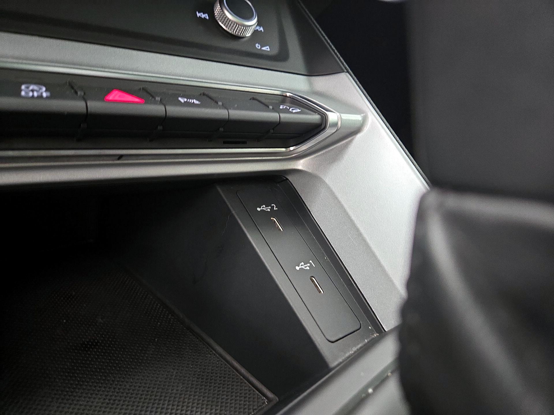 Thumbnail: 2022 Audi Q3 - 18