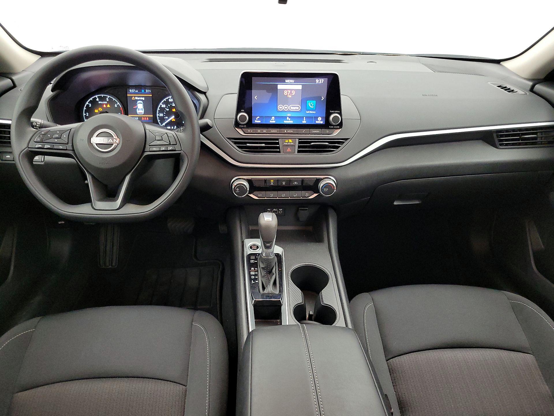 Thumbnail: 2025 Nissan Altima - 9