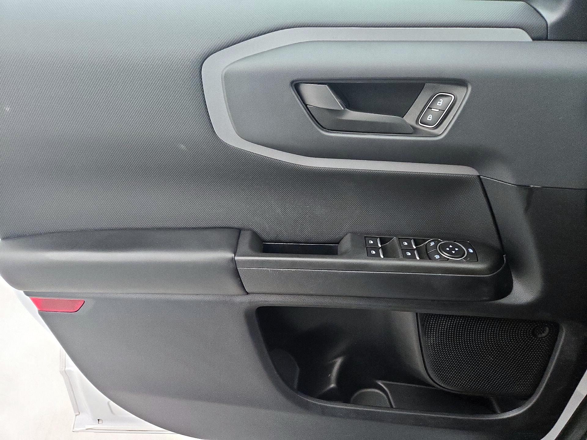 Thumbnail: 2022 Ford Bronco Sport - 12