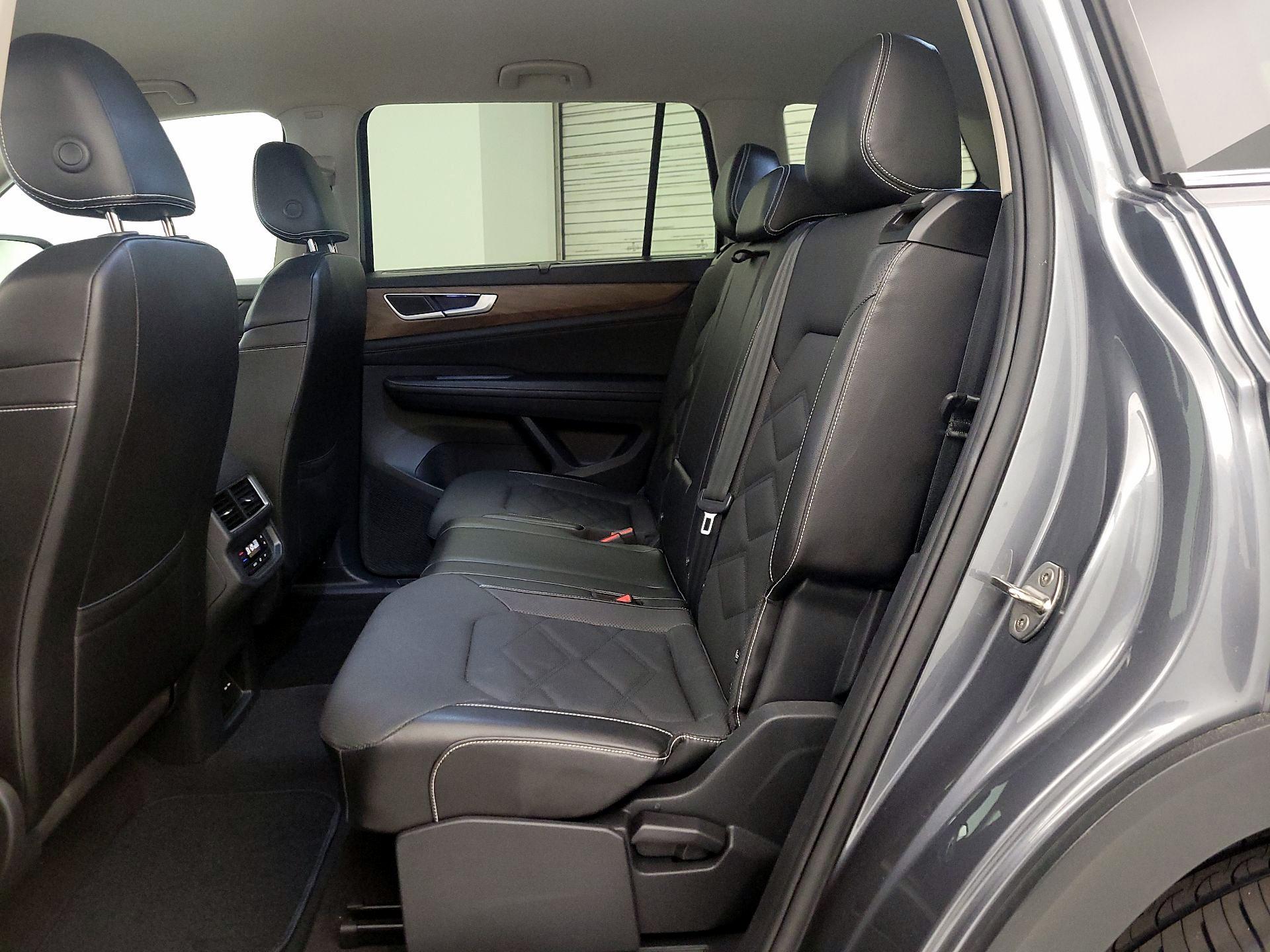 Thumbnail: 2024 Volkswagen Atlas - 19