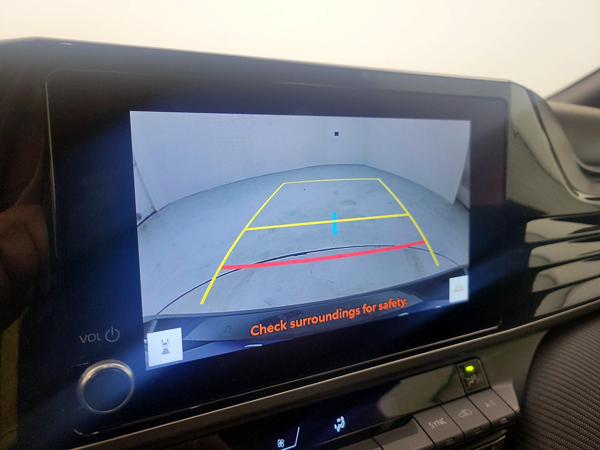 Thumbnail: 2025 Toyota Camry - 14