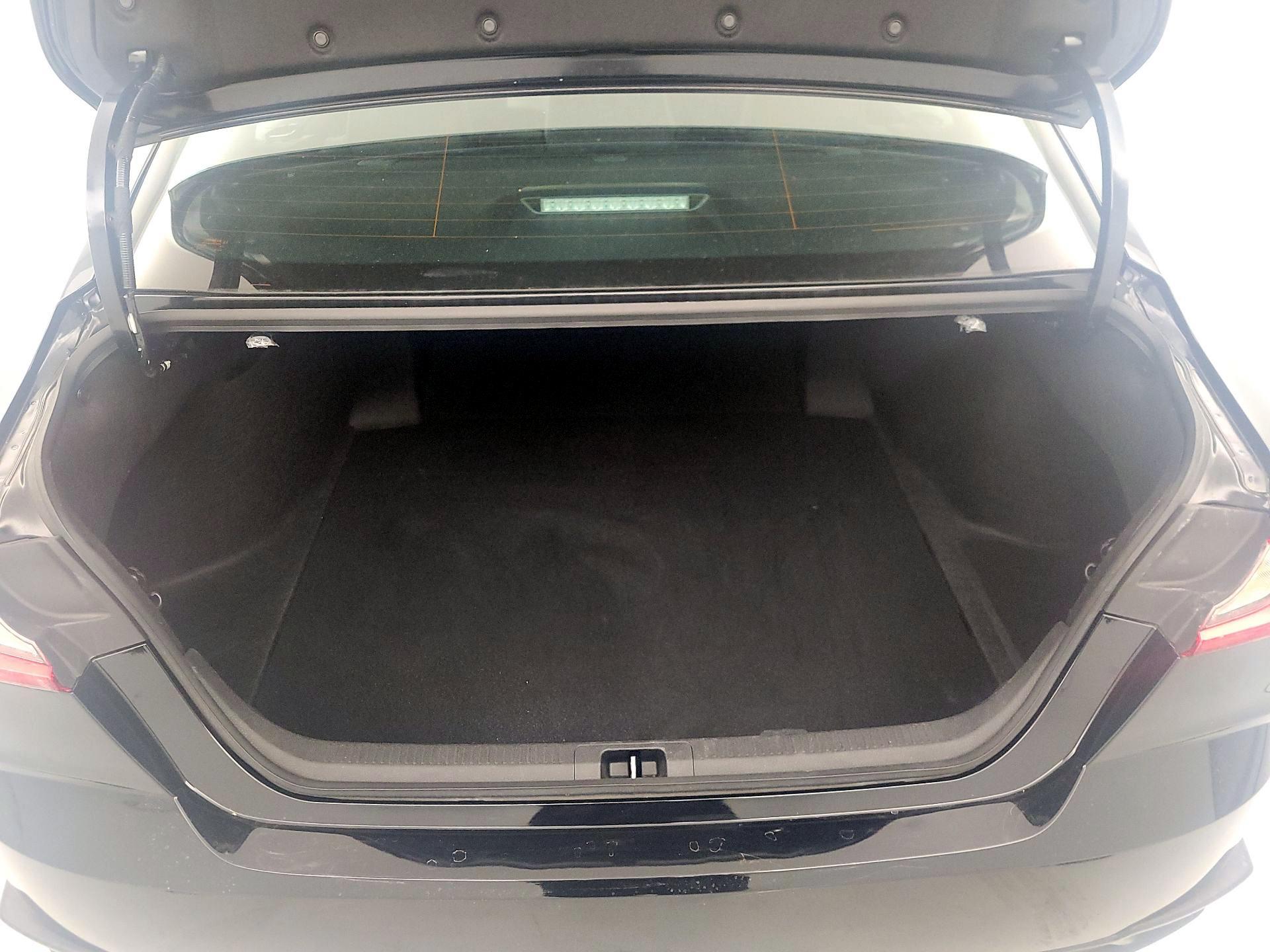 Thumbnail: 2025 Toyota Camry - 20