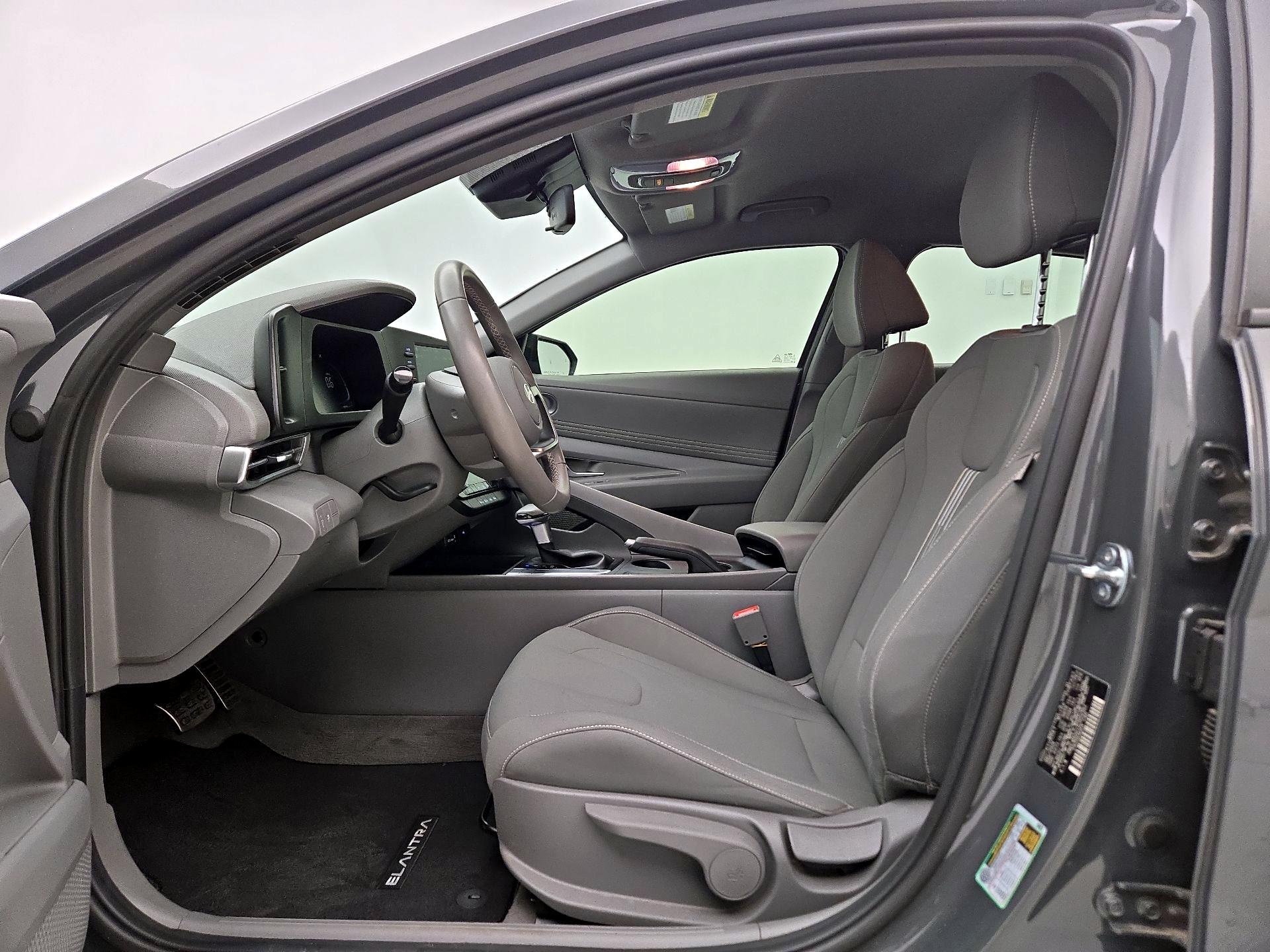 Thumbnail: 2025 Hyundai Elantra - 11