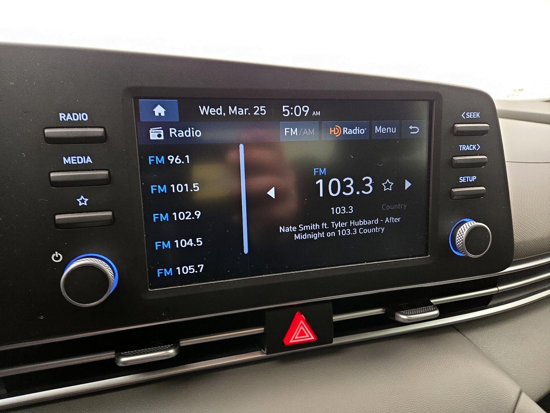 Thumbnail: 2025 Hyundai Elantra - 15