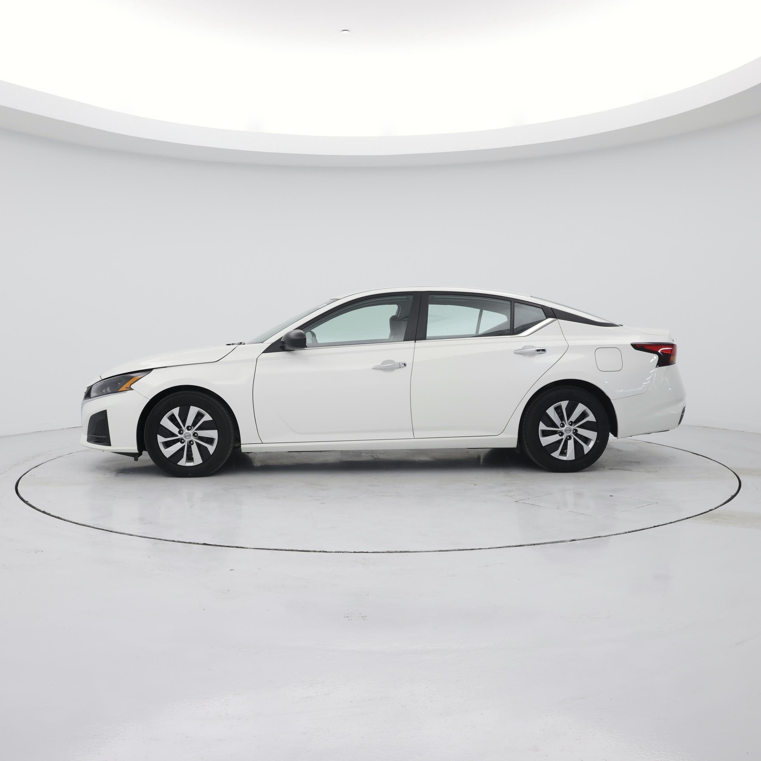 Thumbnail: 2024 Nissan Altima - 3