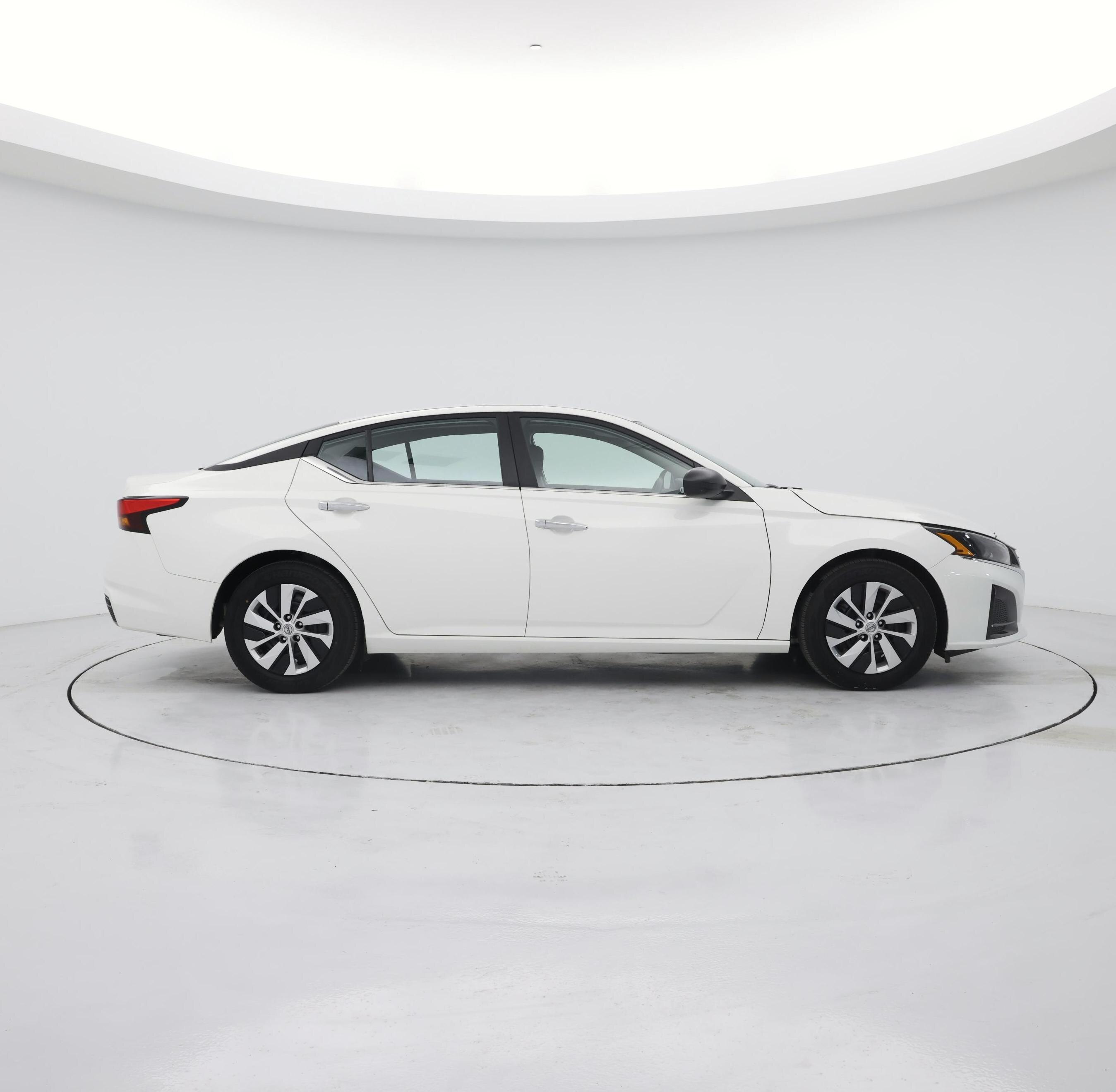 Thumbnail: 2024 Nissan Altima - 7