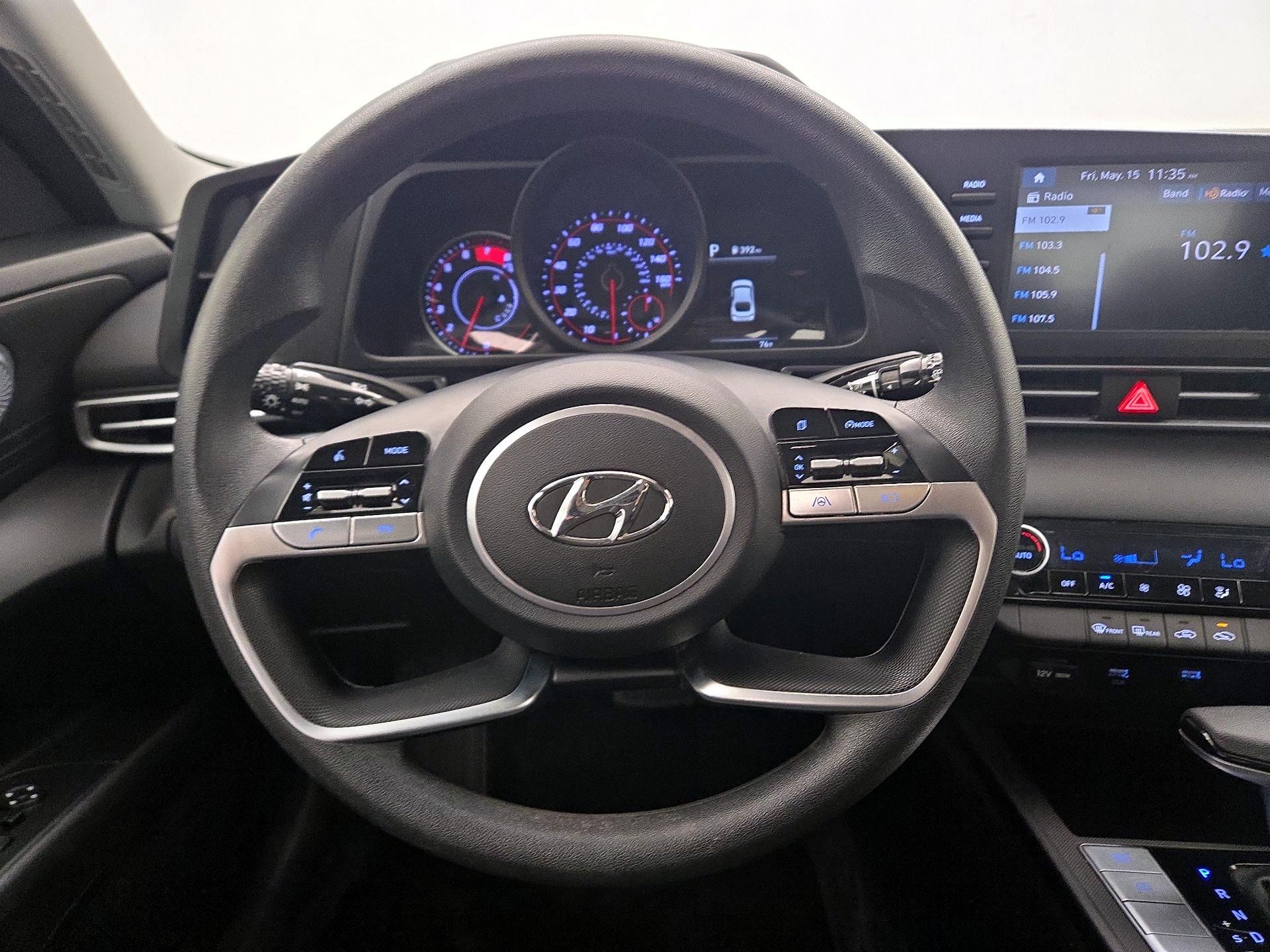 Thumbnail: 2023 Hyundai Elantra - 10